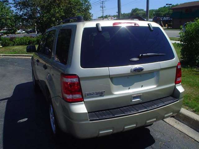 2011 Ford Escape XLT 4dr SUV